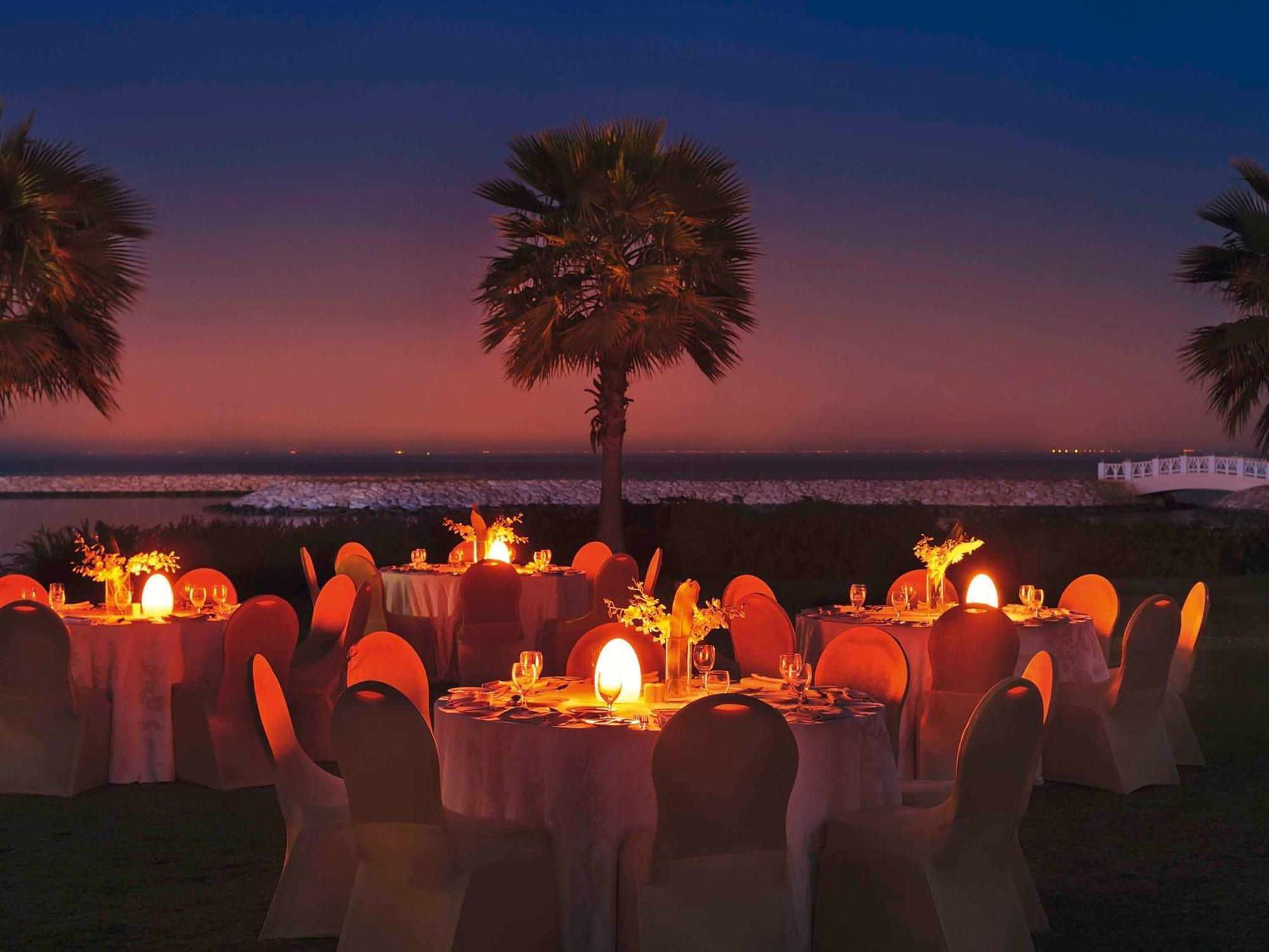 Moevenpick Beach Resort Al Khobar Exterior photo