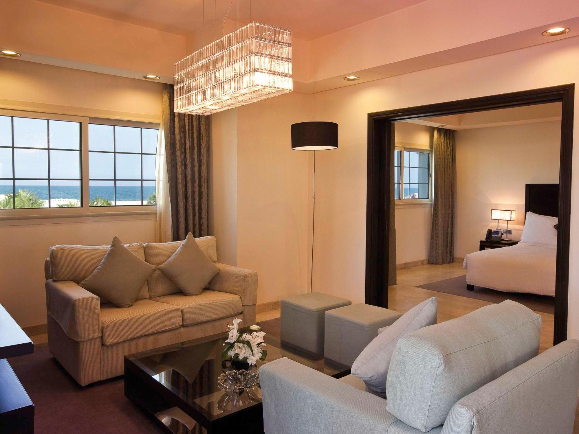 Moevenpick Beach Resort Al Khobar Exterior photo