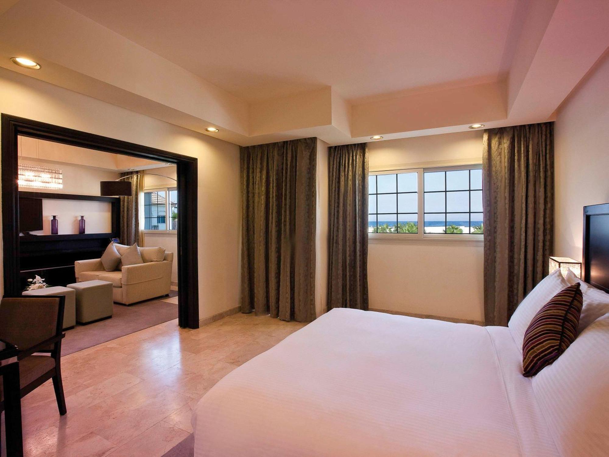Moevenpick Beach Resort Al Khobar Exterior photo