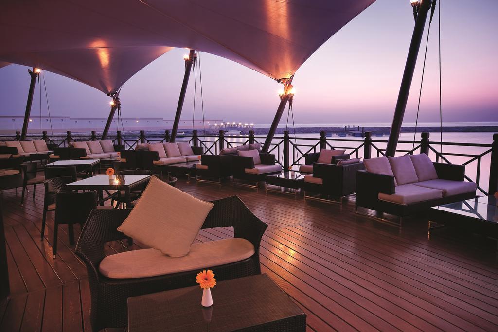 Moevenpick Beach Resort Al Khobar Exterior photo