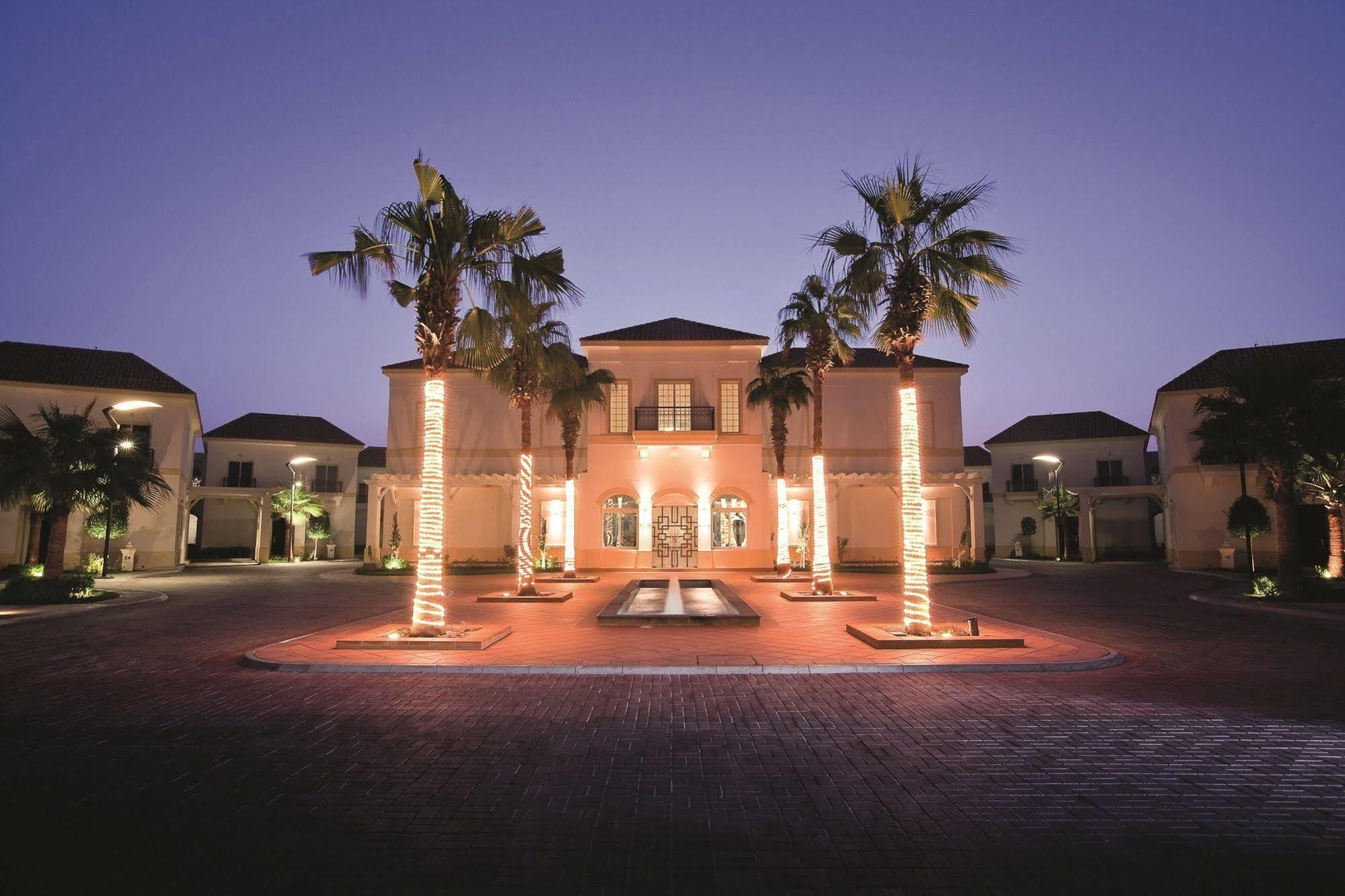 Moevenpick Beach Resort Al Khobar Exterior photo