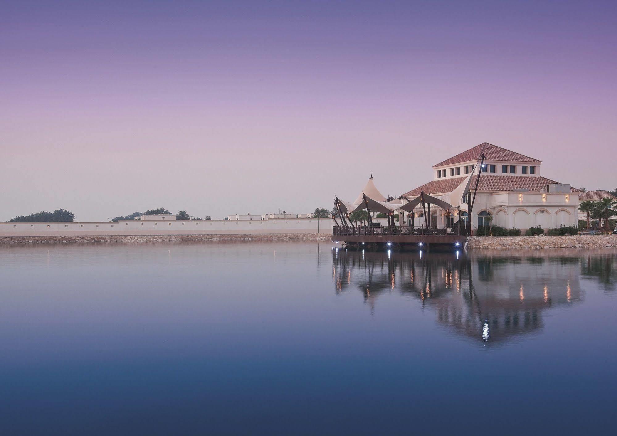 Moevenpick Beach Resort Al Khobar Exterior photo