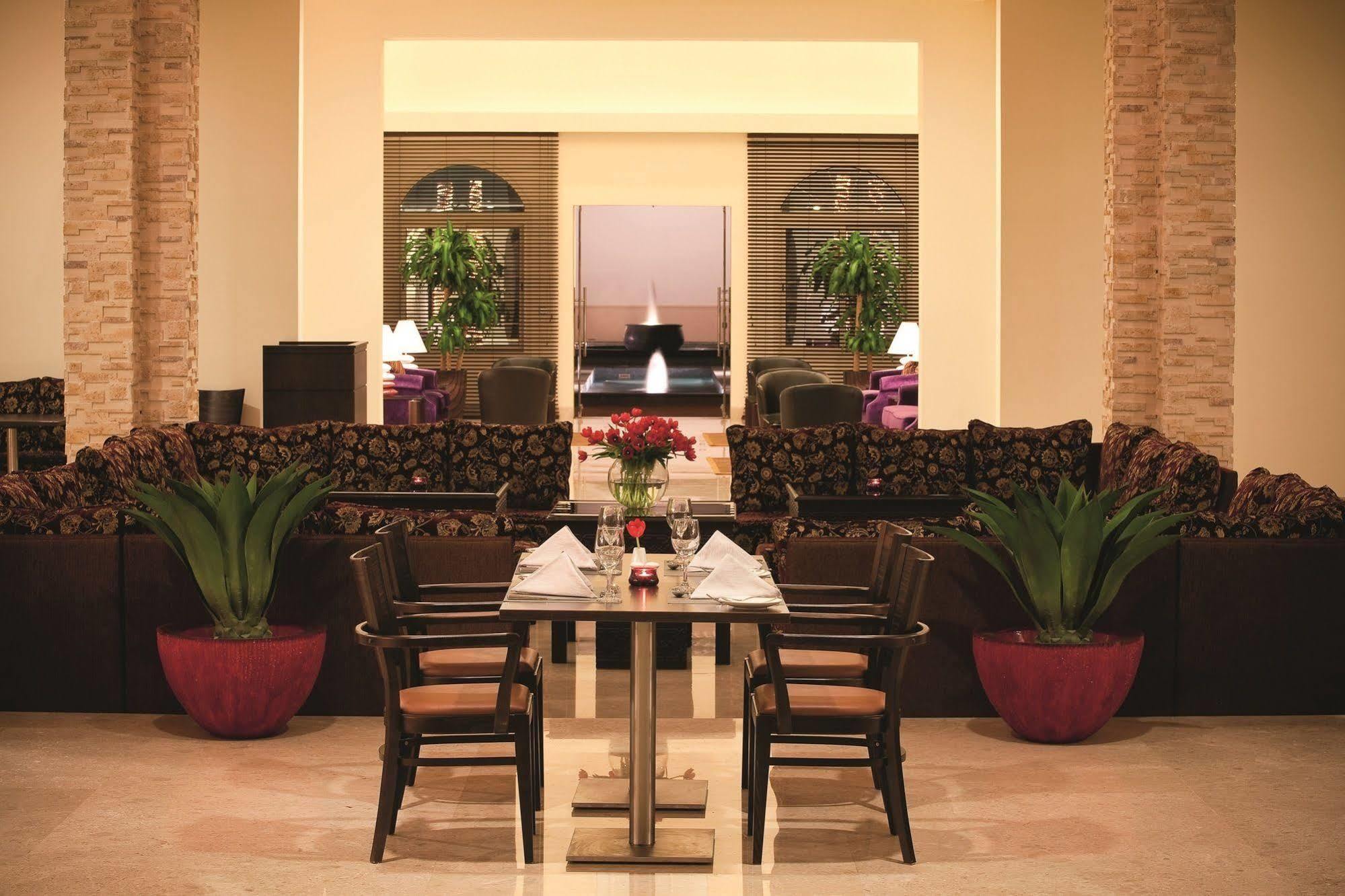 Moevenpick Beach Resort Al Khobar Exterior photo