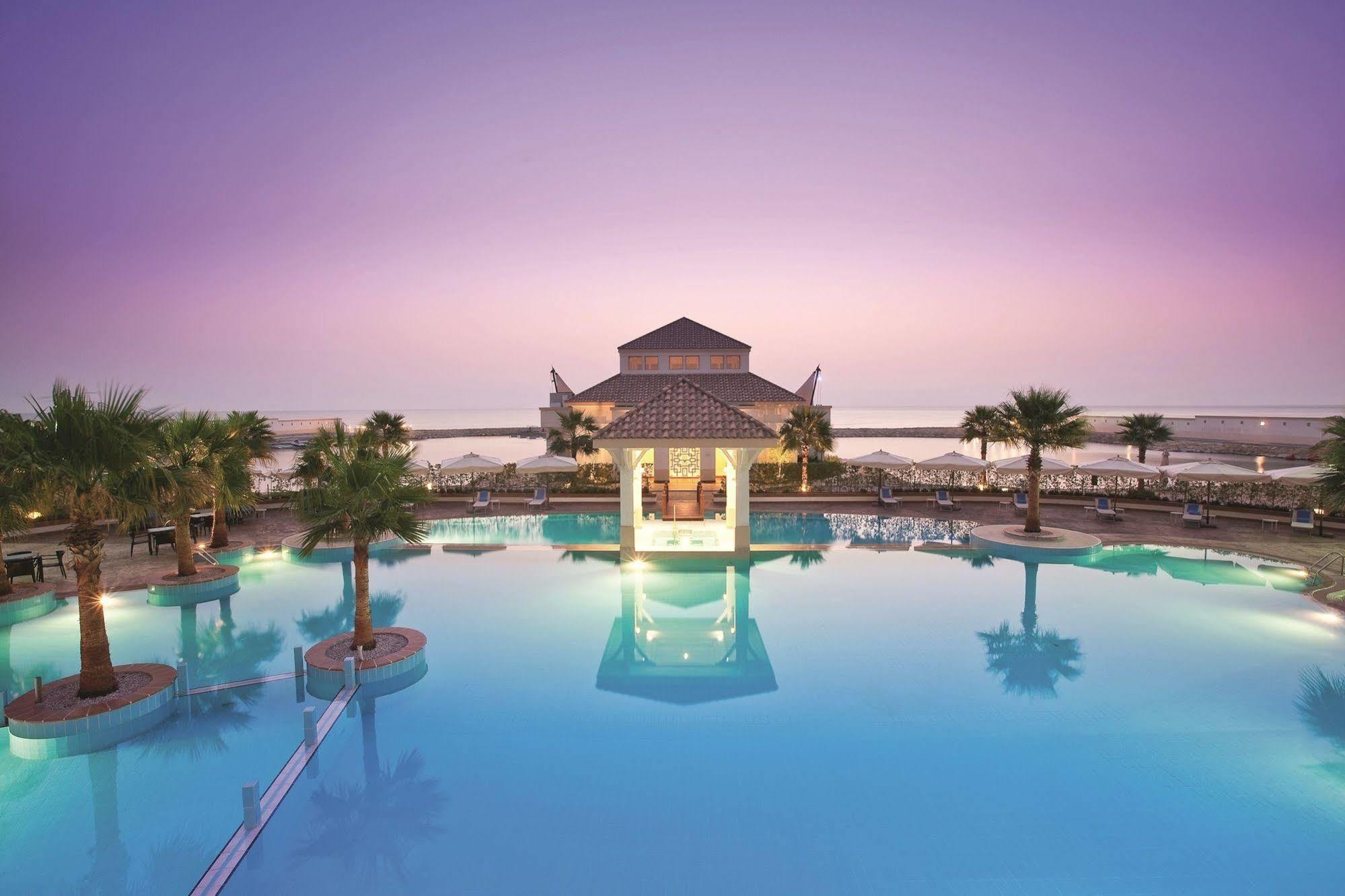 Moevenpick Beach Resort Al Khobar Exterior photo