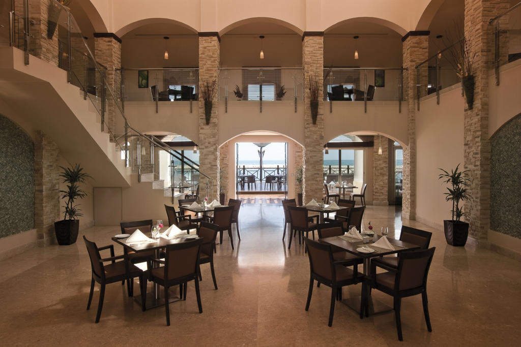 Moevenpick Beach Resort Al Khobar Exterior photo